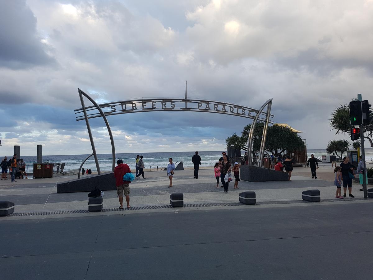 The Sands Surfers Paradise Esterno foto